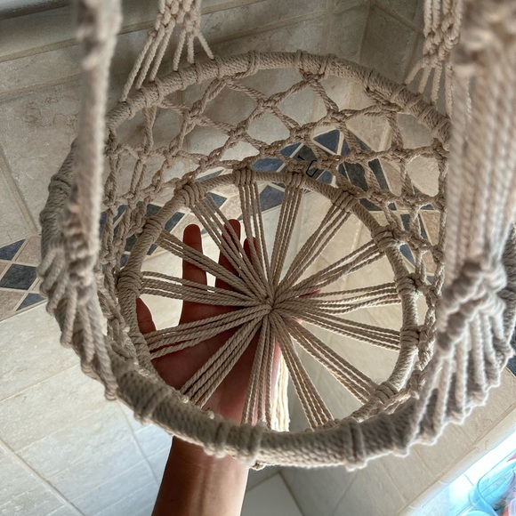 Large Macrame Hanging Basket - Picture 6 of 7